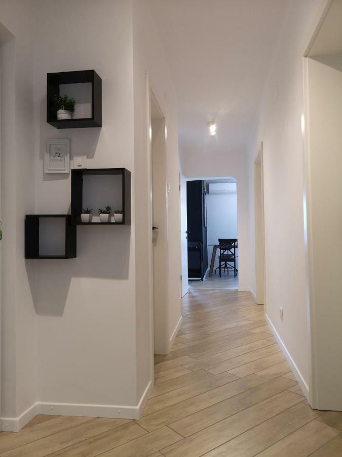 Gervais Apartment